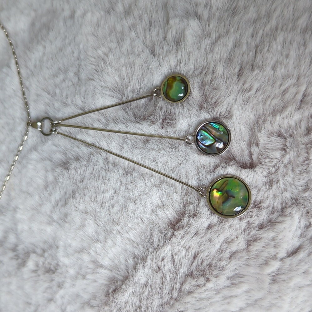 Abalone three pendant necklace